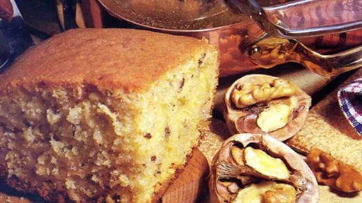 recipe image Σιροπιαστή Καρυδόπιτα με Σιμιγδάλι