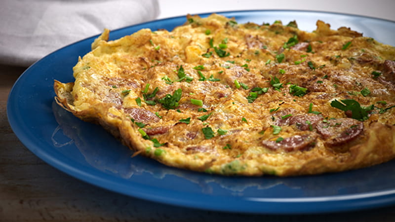 recipe image Ομελέτα με λουκάνικα