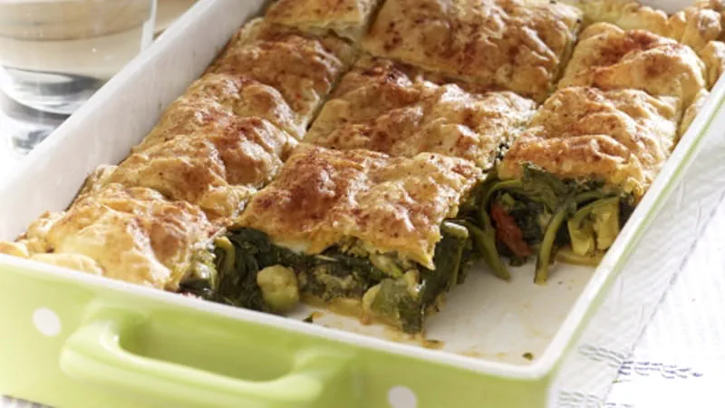 recipe image Σφολιάτα με βλήτα και κολοκυθάκια