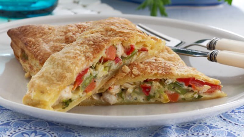 recipe image Στρούντελ γεμιστό με κοτόπουλο, μανιτάρια και φρέσκα λαχανικά