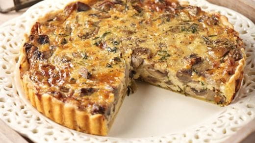 recipe image Τάρτα με μανιτάρια, κονιάκ και δεντρολίβανο