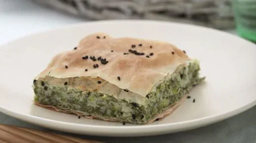 recipe image Χορτόπιτα με φρέσκα μυρωδικά και βότανα