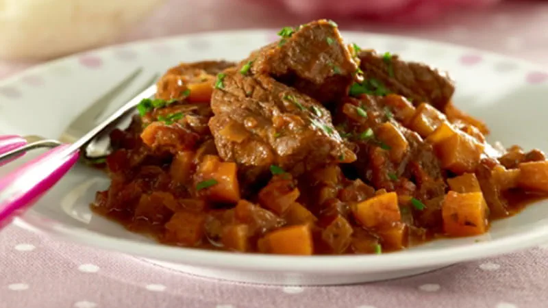 recipe image Μοσχαράκι ραγού με καρότα