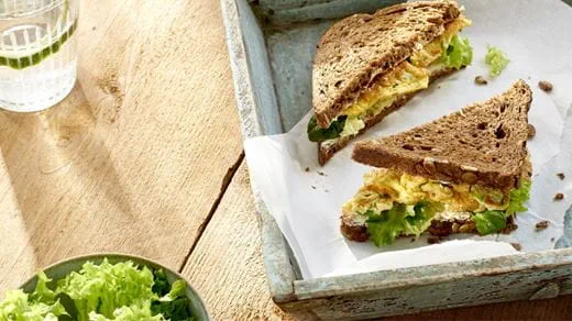recipe image Αυγά και ανάμεικτα ρολά σαλάτας