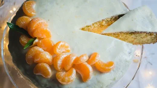 recipe image Βασιλόπιτα Κέικ με Αμύγδαλο, Μανταρίνι και Κάρδαμο
