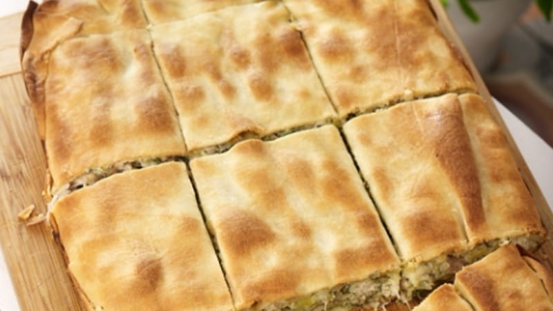 recipe image Κοτόπιτα με κασέρι και πράσο