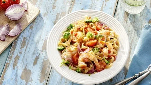 recipe image Μακαρόνια ολικής άλεσης με γαρίδες, μπακαλιάρο και μπρόκολο