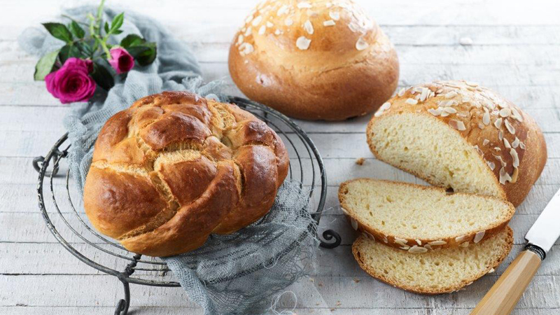 recipe image Εύκολα Τσουρεκάκια