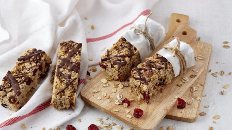 recipe image Μπάρες με βρώμη και καρύδια