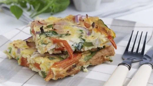 recipe image Ομελέτα φούρνου με φρέσκα λαχανικά και βασιλικό
