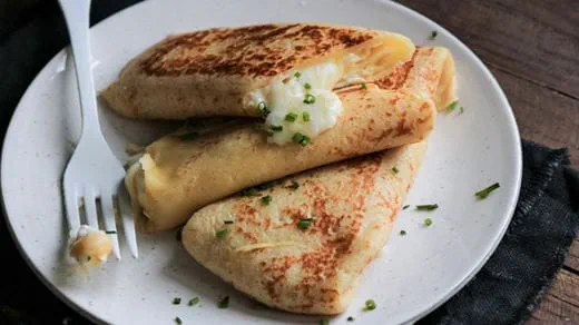 recipe image Αλμυρές κρέπες με κρεμώδη γέμιση, ζαμπόν & τσένταρ