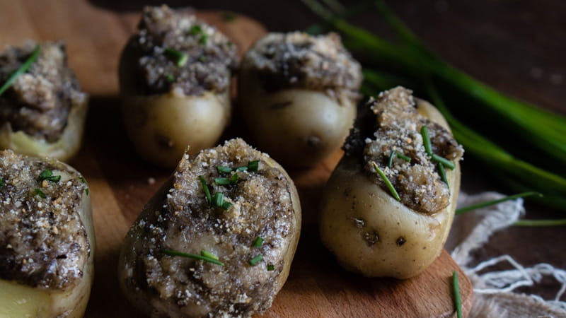 recipe image Πατάτες γεμιστές με τυριά και μανιτάρια