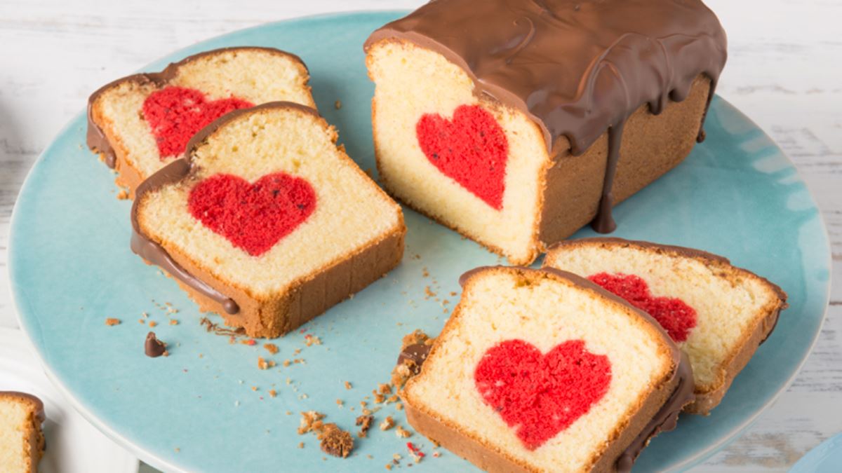 recipe image Κέικ με κρυμμένη καρδιά