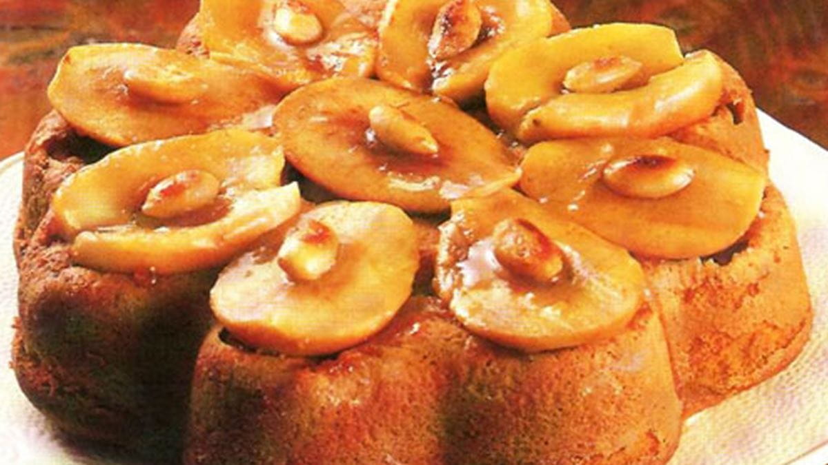 recipe image Κέικ με μήλα φιρίκια