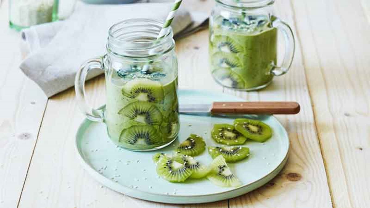 recipe image Smoothie με αβοκάντο και ακτινίδιο