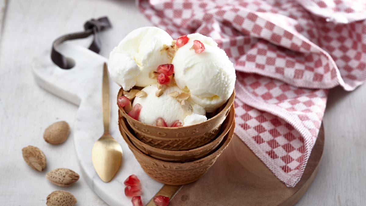 recipe image Βανίλια παγωτό με Βιτάμ ρόφημα Αμυγδάλου